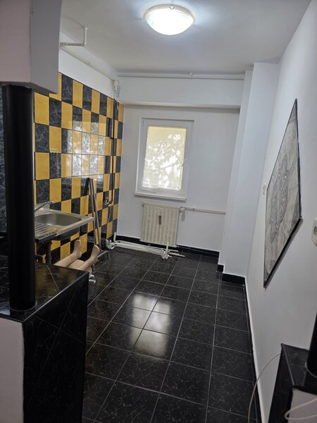 Piata Muncii, Matei Basarab, stradal pentru birou sau locuit